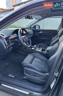 Внедорожник / Кроссовер Audi Q5 2021 в 