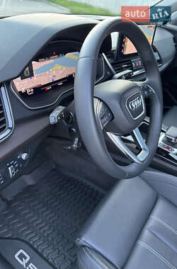Внедорожник / Кроссовер Audi Q5 2021 в 