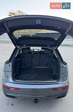 Внедорожник / Кроссовер Audi Q5 2021 в 