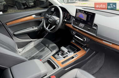 Внедорожник / Кроссовер Audi Q5 2022 в 