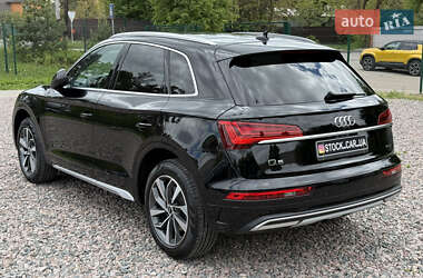 Внедорожник / Кроссовер Audi Q5 2021 в 