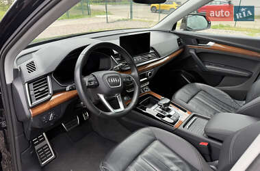 Внедорожник / Кроссовер Audi Q5 2021 в 