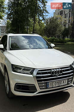 Позашляховик / Кросовер Audi Q5 2018 в Чернівцях