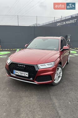 Позашляховик / Кросовер Audi Q5 2018 в 