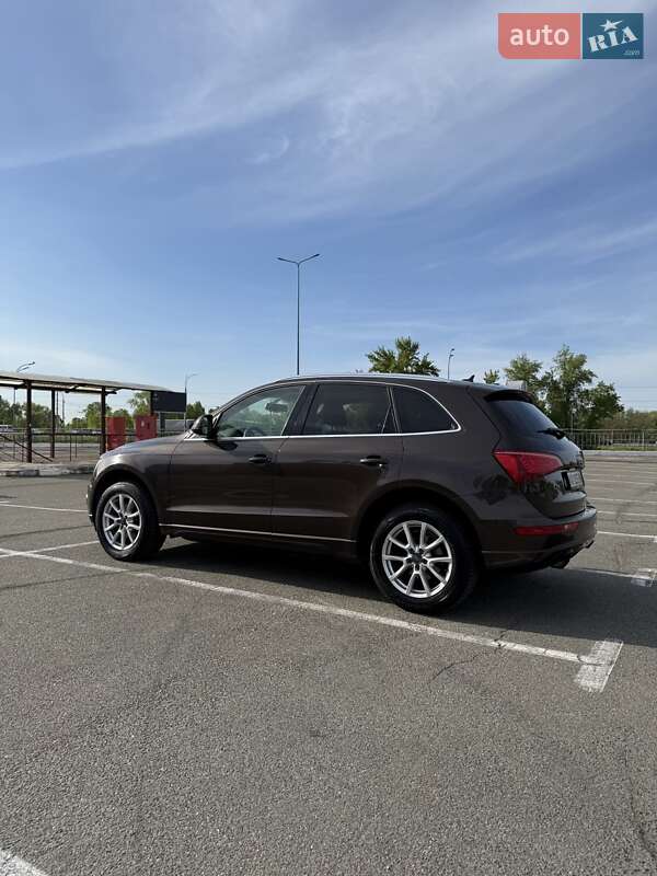 Внедорожник / Кроссовер Audi Q5 2011 в Киеве