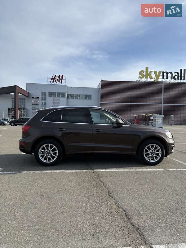 Внедорожник / Кроссовер Audi Q5 2011 в Киеве