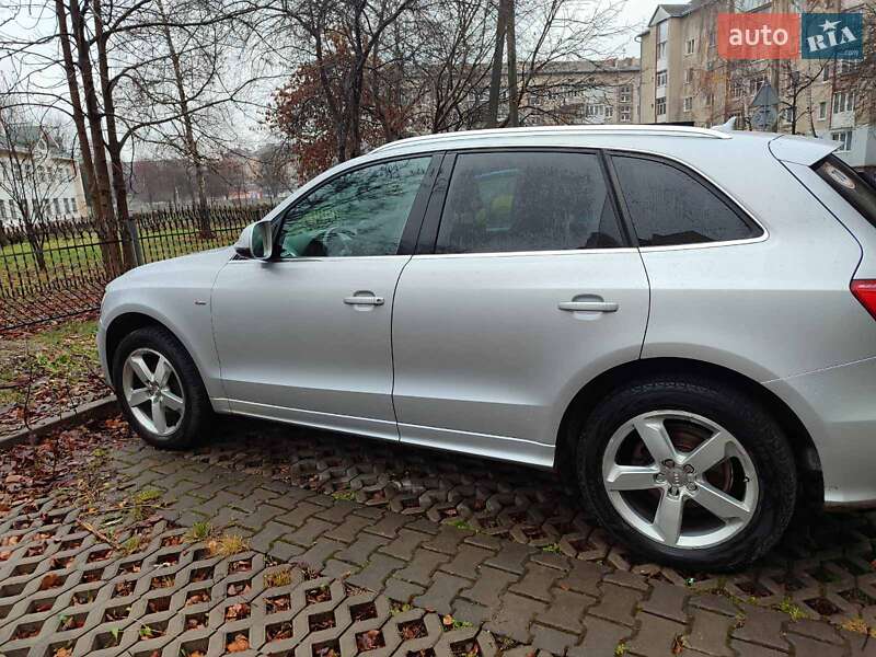 Внедорожник / Кроссовер Audi Q5 2011 в 