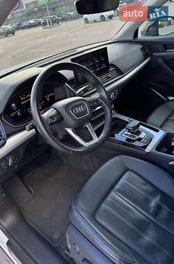 Позашляховик / Кросовер Audi Q5 2022 в 