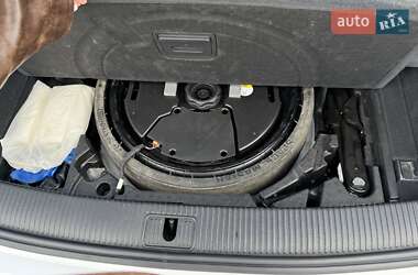 Позашляховик / Кросовер Audi Q5 2022 в 