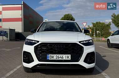 Внедорожник / Кроссовер Audi Q5 2022 в Киеве