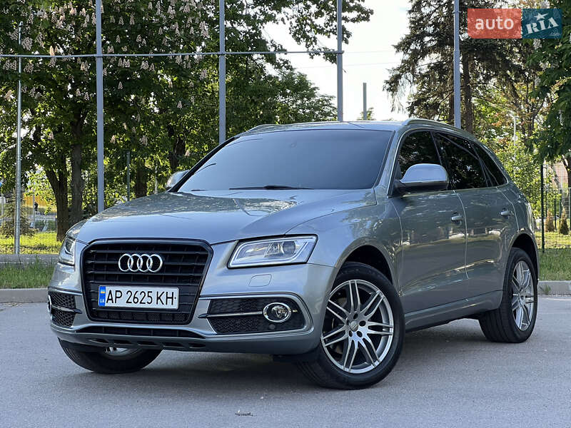 Позашляховик / Кросовер Audi Q5 2011 в 