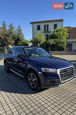 Позашляховик / Кросовер Audi Q5 2017 в Одесі