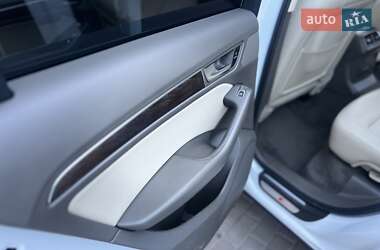 Позашляховик / Кросовер Audi Q5 2015 в 