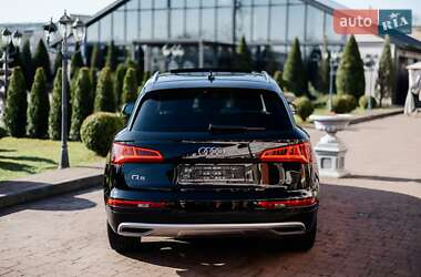 Позашляховик / Кросовер Audi Q5 2020 в 