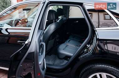 Позашляховик / Кросовер Audi Q5 2020 в 
