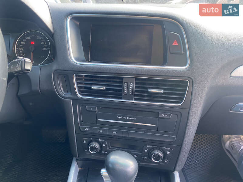Внедорожник / Кроссовер Audi Q5 2010 в Хмельницком