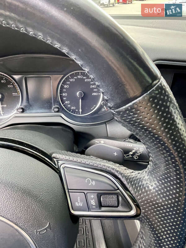 Позашляховик / Кросовер Audi Q5 2013 в Івано-Франківську