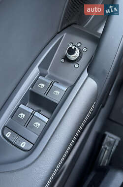 Внедорожник / Кроссовер Audi Q5 2021 в 