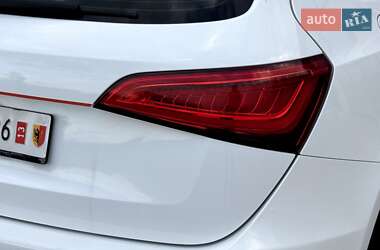 Внедорожник / Кроссовер Audi Q5 2009 в 