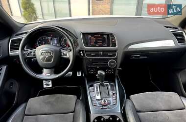 Внедорожник / Кроссовер Audi Q5 2009 в 