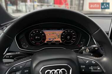 Внедорожник / Кроссовер Audi Q5 2018 в 
