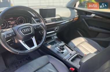 Внедорожник / Кроссовер Audi Q5 2018 в 