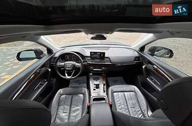 Внедорожник / Кроссовер Audi Q5 2018 в 