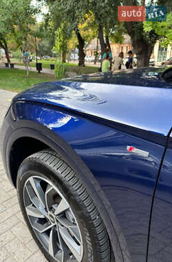 Внедорожник / Кроссовер Audi Q5 2021 в 