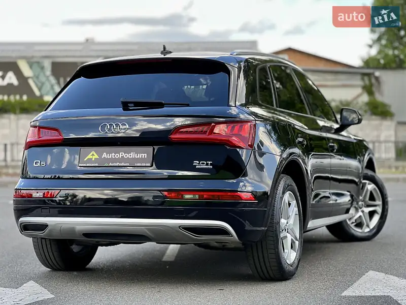 Внедорожник / Кроссовер Audi Q5 2017 в 