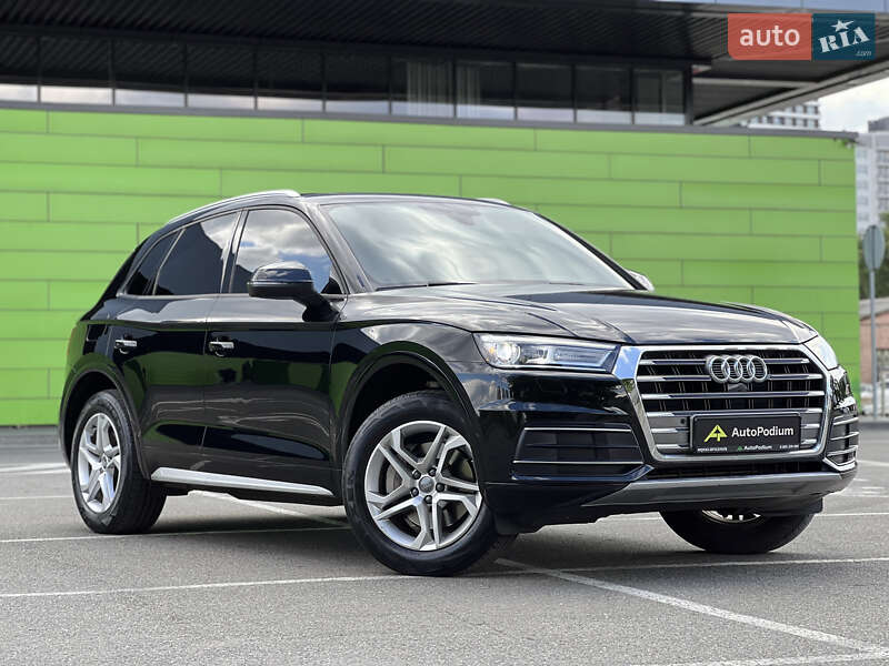 Внедорожник / Кроссовер Audi Q5 2017 в 
