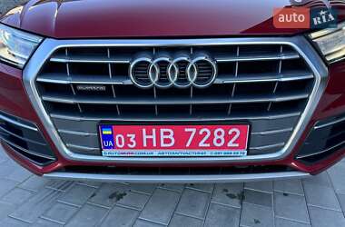 Внедорожник / Кроссовер Audi Q5 2018 в 
