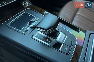 Внедорожник / Кроссовер Audi Q5 2018 в 