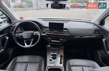 Позашляховик / Кросовер Audi Q5 2018 в 