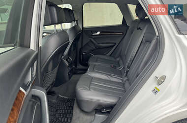 Позашляховик / Кросовер Audi Q5 2018 в 
