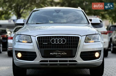 Внедорожник / Кроссовер Audi Q5 2012 в 