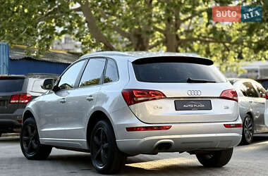 Внедорожник / Кроссовер Audi Q5 2012 в 