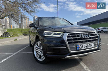 Позашляховик / Кросовер Audi Q5 2018 в Києві