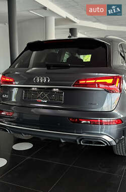 Внедорожник / Кроссовер Audi Q5 2022 в 
