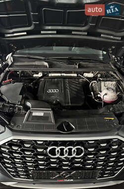 Внедорожник / Кроссовер Audi Q5 2022 в 