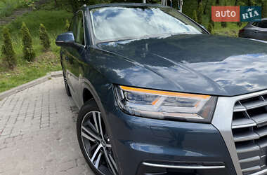 Внедорожник / Кроссовер Audi Q5 2017 в 
