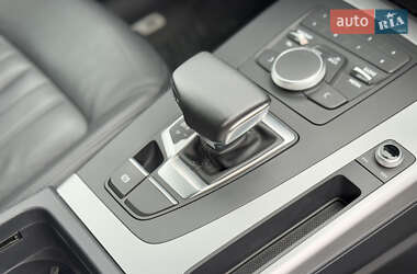 Внедорожник / Кроссовер Audi Q5 2018 в 