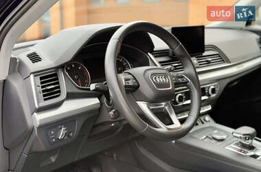 Внедорожник / Кроссовер Audi Q5 2018 в 