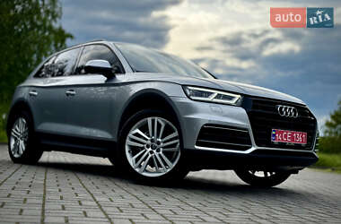 Позашляховик / Кросовер Audi Q5 2020 в 