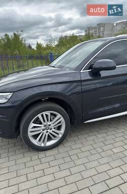 Внедорожник / Кроссовер Audi Q5 2020 в 