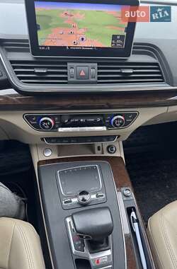 Внедорожник / Кроссовер Audi Q5 2020 в 