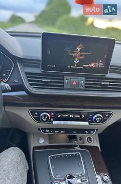 Внедорожник / Кроссовер Audi Q5 2020 в 
