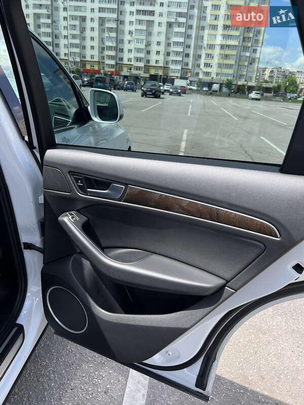 Внедорожник / Кроссовер Audi Q5 2015 в Ивано-Франковске