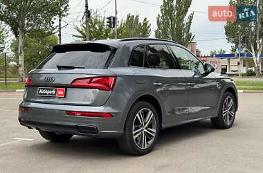 Внедорожник / Кроссовер Audi Q5 2020 в 