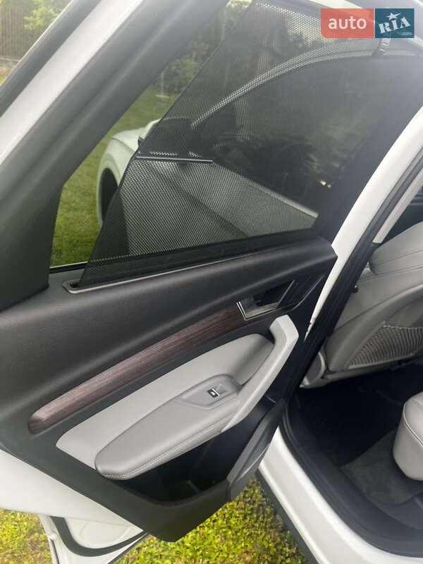 Позашляховик / Кросовер Audi Q5 2021 в Стрию