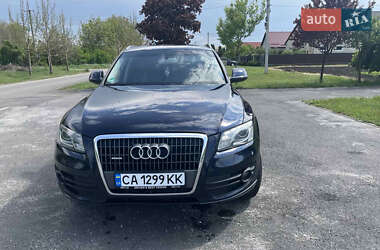 Внедорожник / Кроссовер Audi Q5 2010 в Корсуне-Шевченковском
